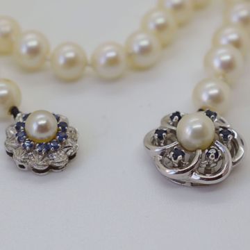 Afbeeldingen van PARELSNOER MET ARMBAND EN OORSTEKERS